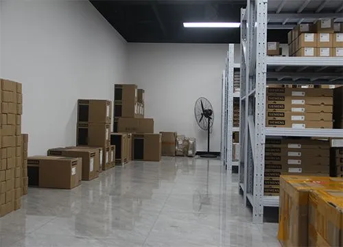 仓库货架展示